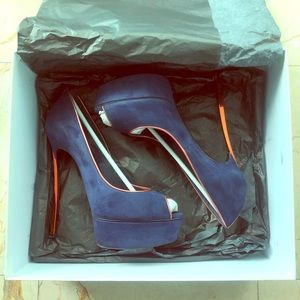 Casadei blue with orange shoes